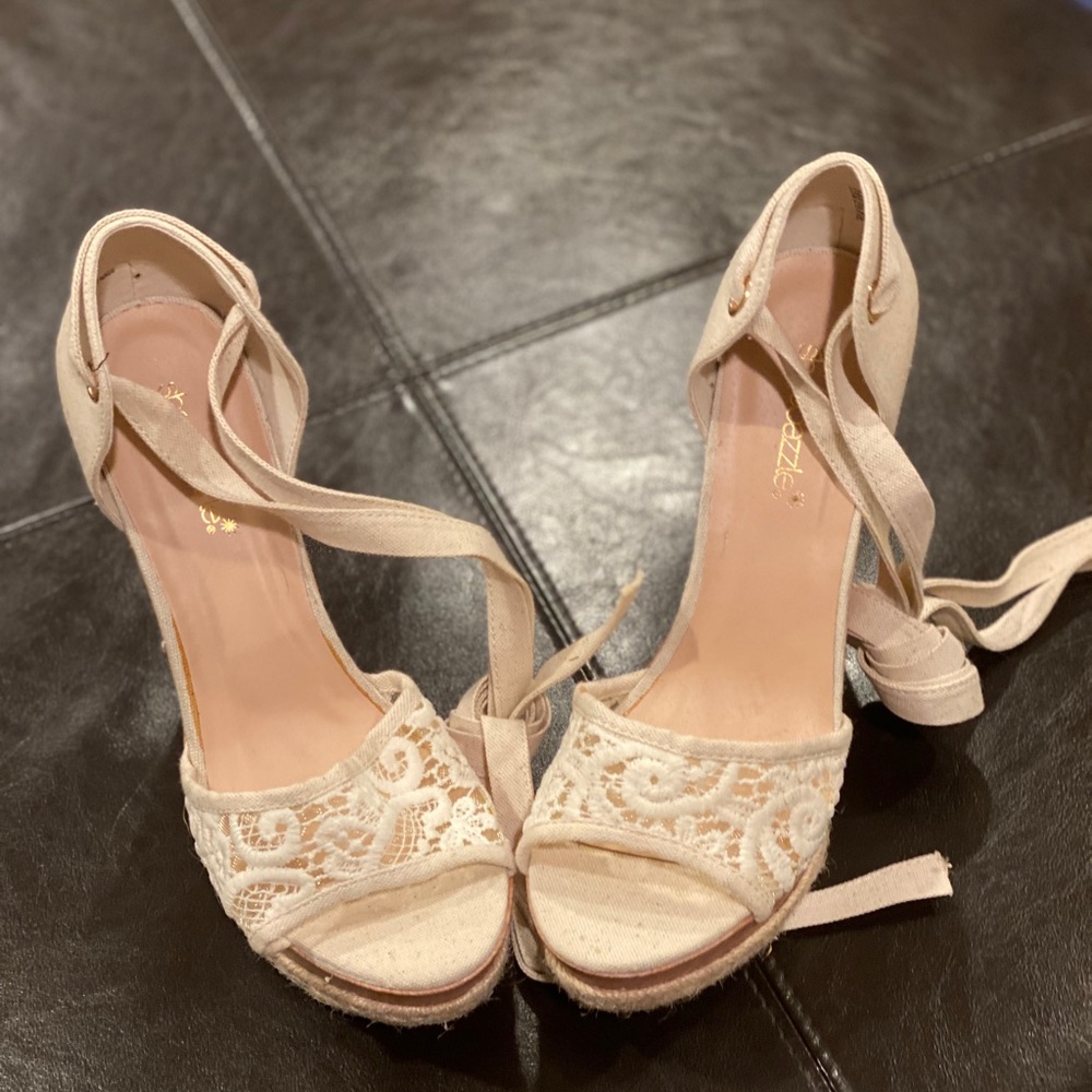 Lace wedges - Picture 2 of 2